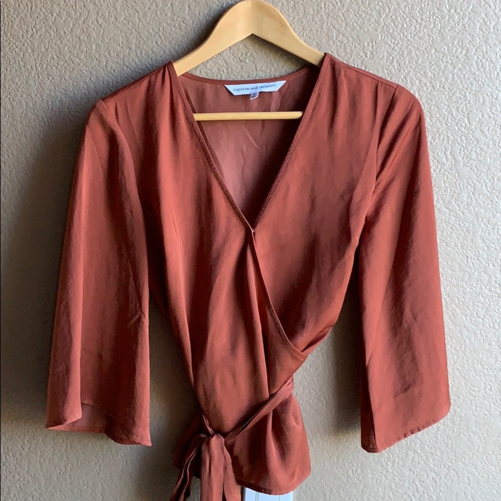 Cupcakes And Cashmere Gabrielle Wrap Top S